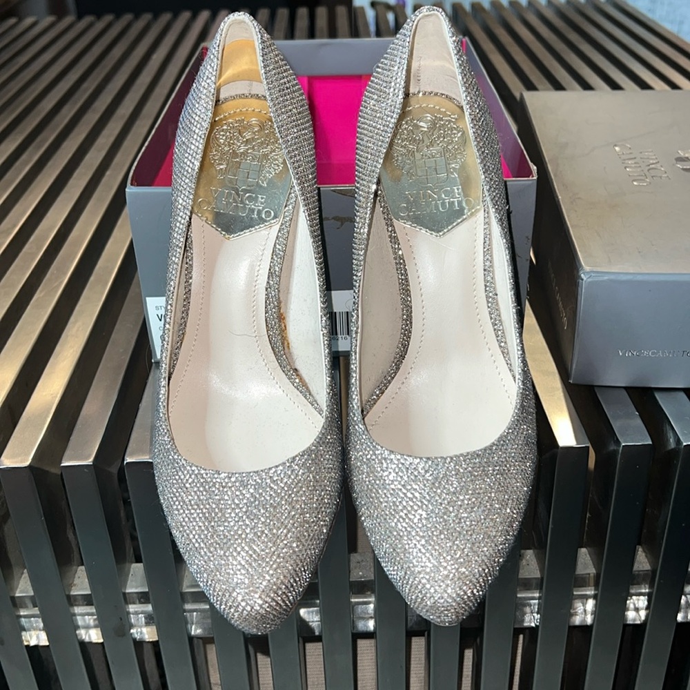 Vince Canuto gold and silver pumps   PRICE IS FiRM